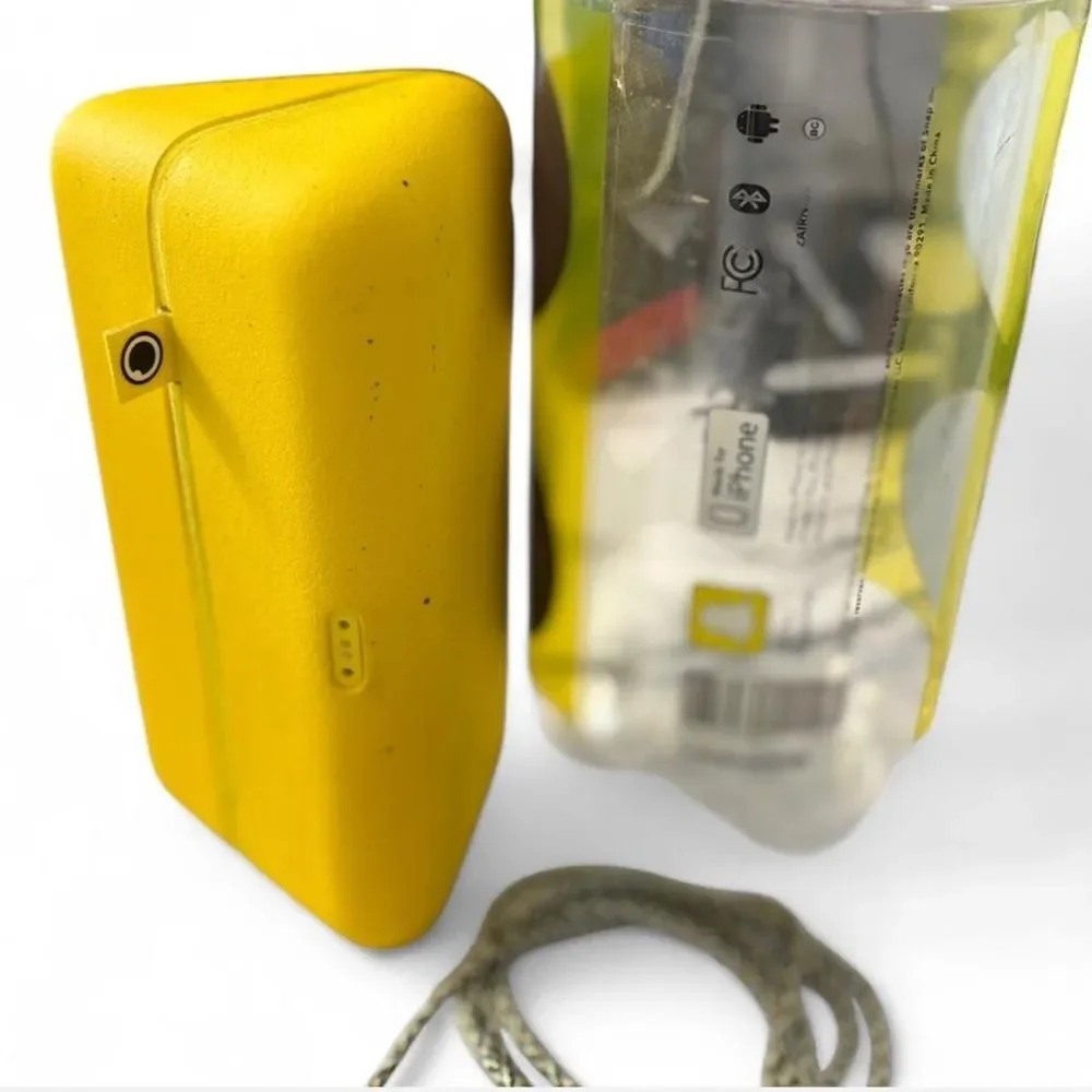 Snap Black Spectacles with Bright Yellow Case